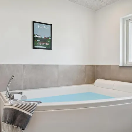 Pet Friendly In With Sauna Holiday home *